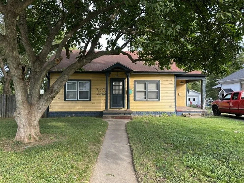 901 N Limestone St