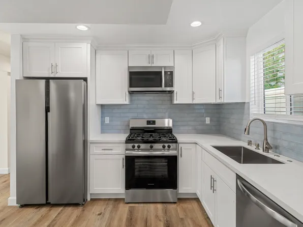 1127 Manzanita St #1/4, Los Angeles, CA 90029