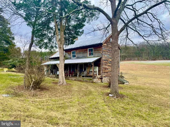 81 Chestnut Ridge Rd, Augusta, WV 26704