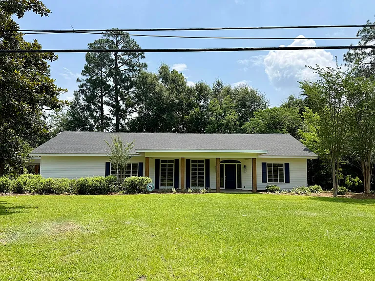 1200 Carter Dr — Photo 2