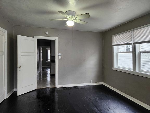 3rd image of 1206 Edgemont Ave
