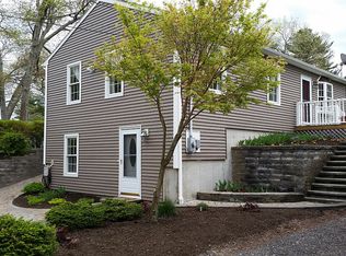 338 Lake Dr, Glocester, RI 02814