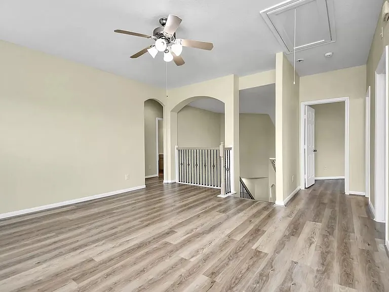 6315 Bain Dr — Photo 30