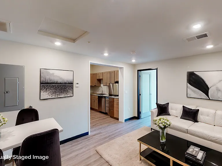 3200 Jaffa Garden Way — Photo 18