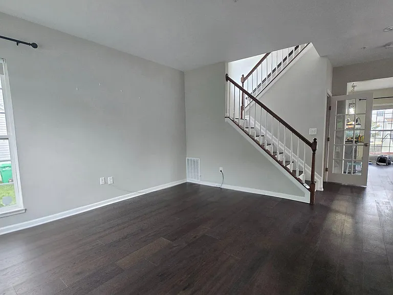 7811 New Ascot Ln — Photo 5