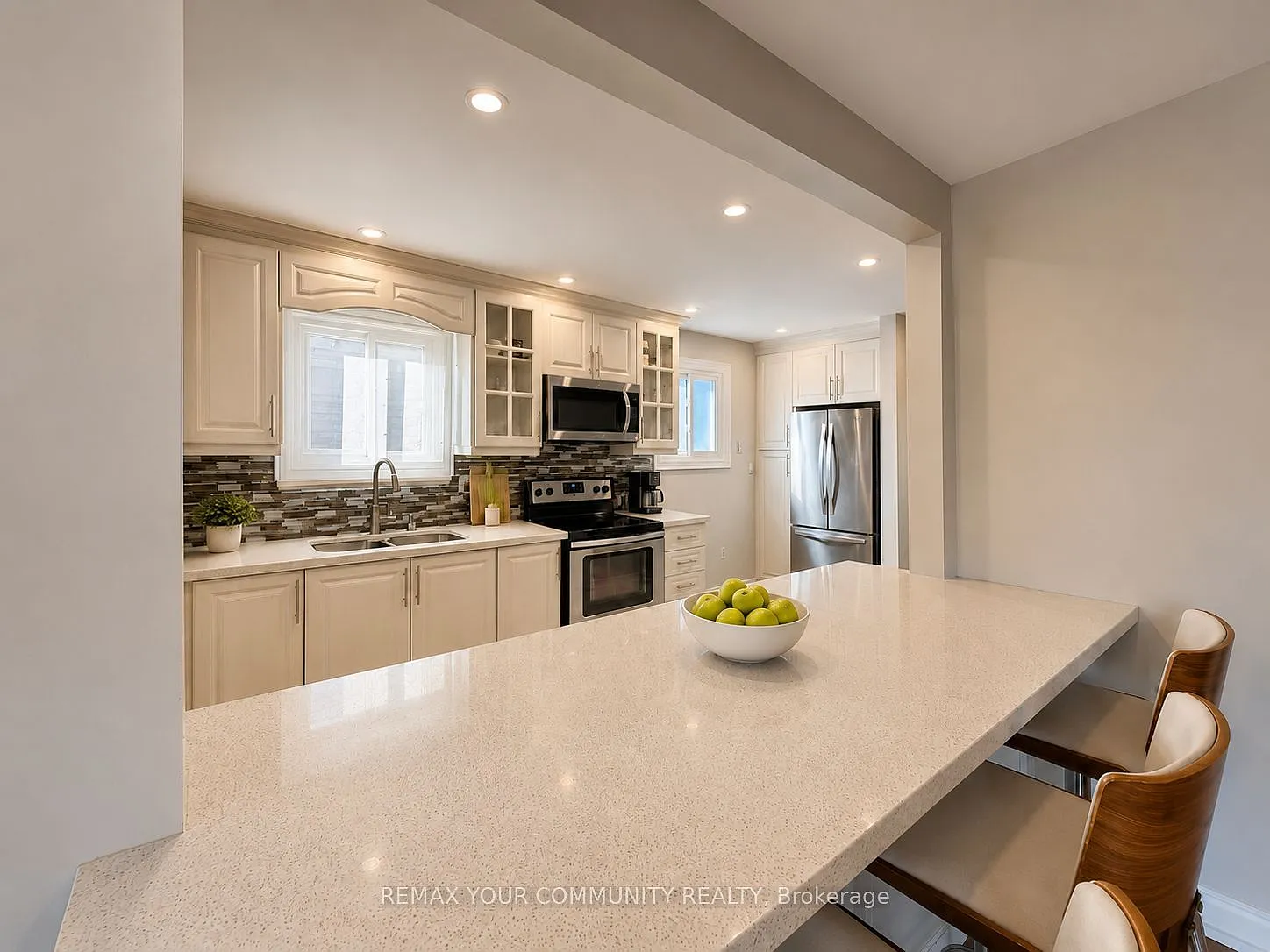 3 bed, $3,200 — Photo 3