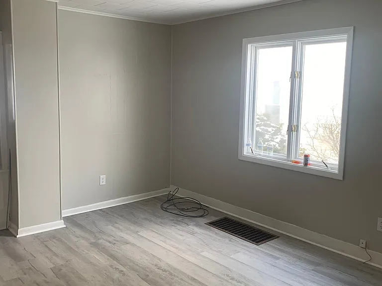 27 Sauquoit St #1 — Photo 9
