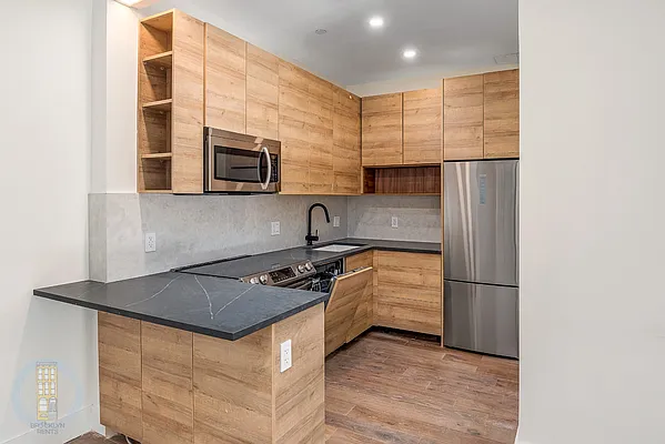 Rented by Brooklyn Rentals NYC | media 3