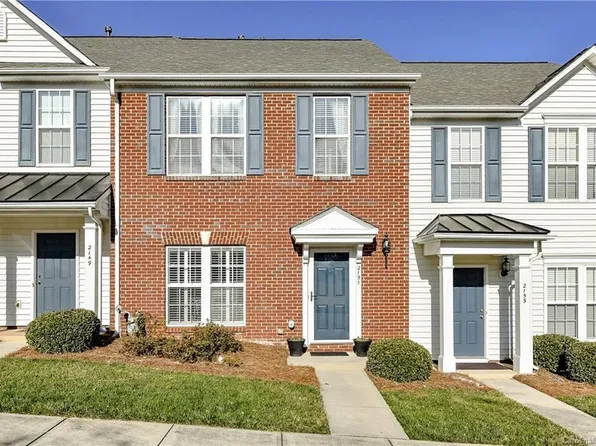 2151 Lake Breeze Ln, Denver, NC 28037