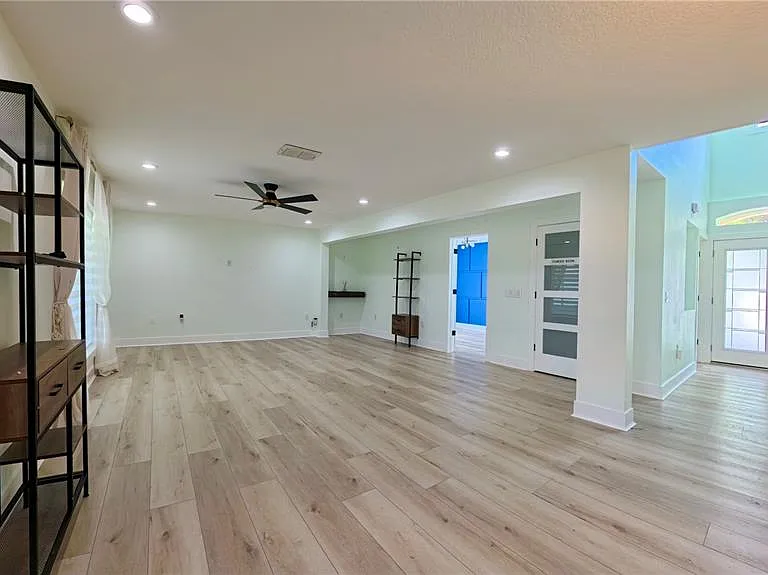 16948 Corner Hill Ct — Photo 8