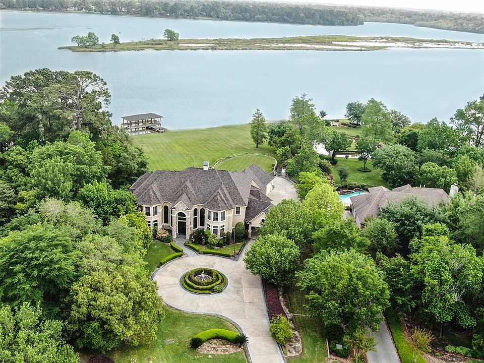1st image of 20 Kings River Ct