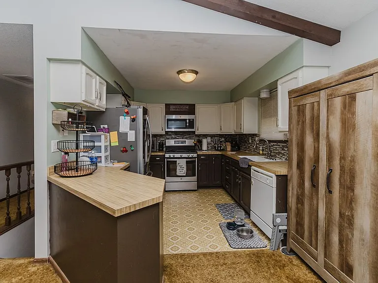 605 N Iowa St — Photo 9