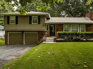 7933 Hedges Ave, Raytown, MO 64138
