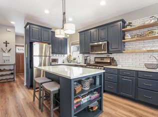 6777 Campau Lake Dr SE, Alto, MI 49302