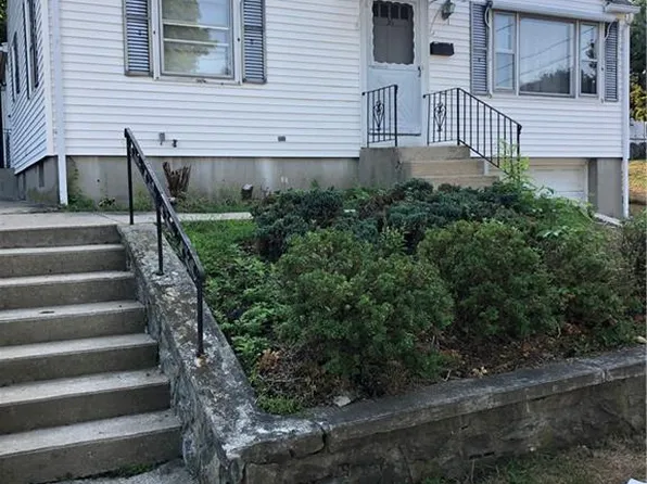 36 Allendale Ave, North Providence, RI 02911