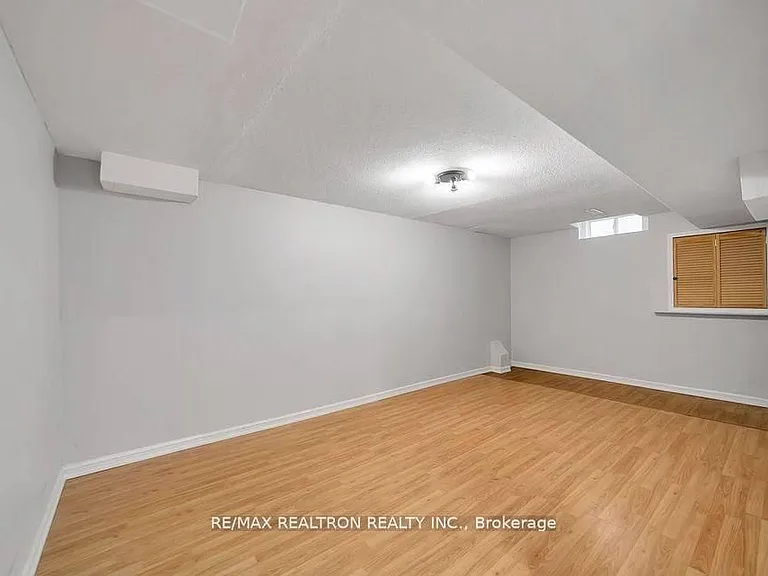 28 Hartwell Way — Photo 22