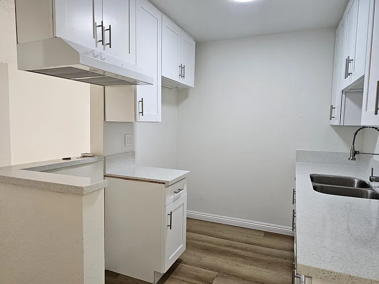 12511 Sunswept Ave #4 — Photo 7
