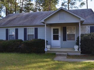 210 Pecan Grove Dr, Aberdeen, NC 28315