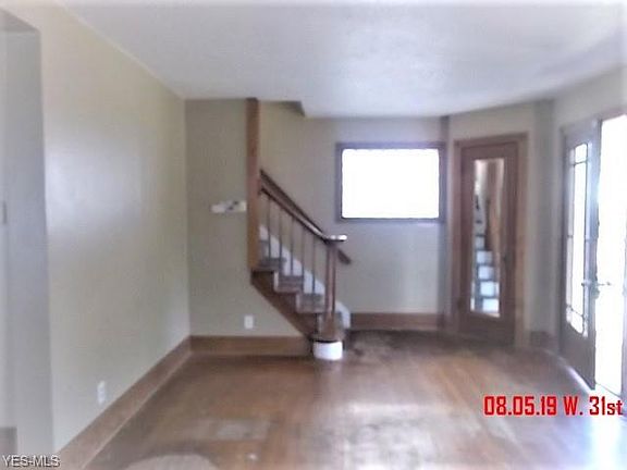 5th image of 338 W 31st St