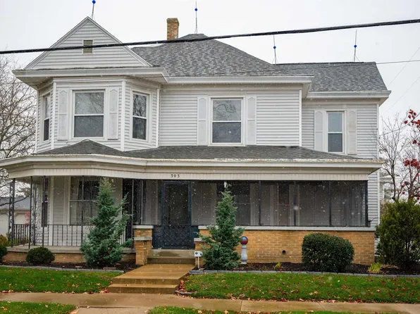 303 S Center St, Flora, IN 46929