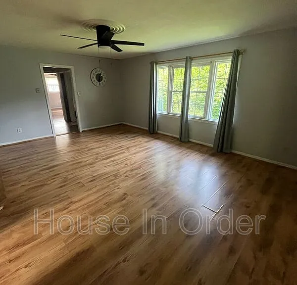54 Cottage Dr #A — Photo 6