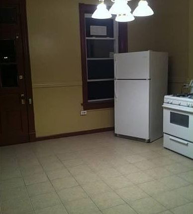 3rd image of 4112 Michigan Ave #2