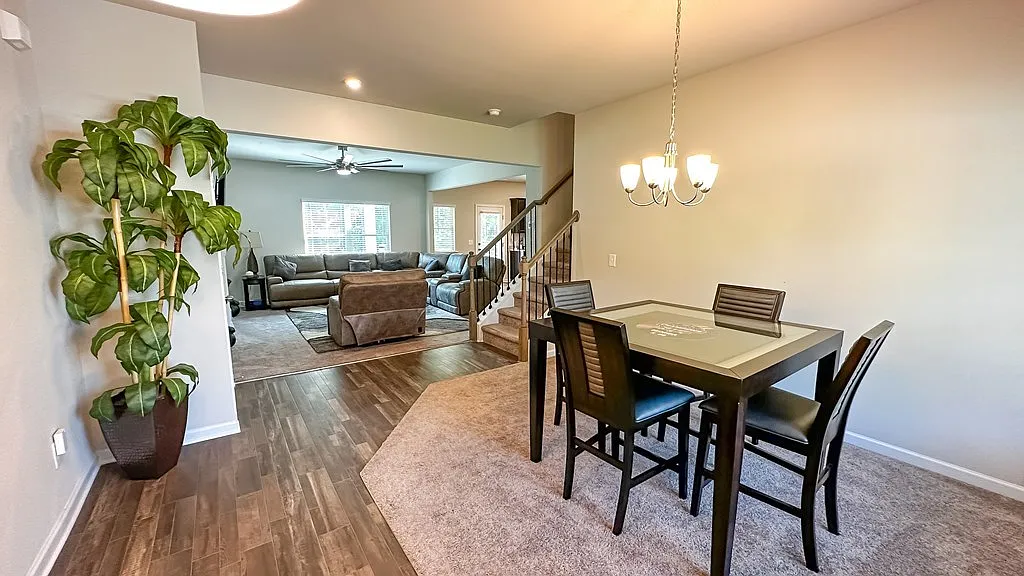 4 bed, 2080 sqft, $2,400 — Photo 2