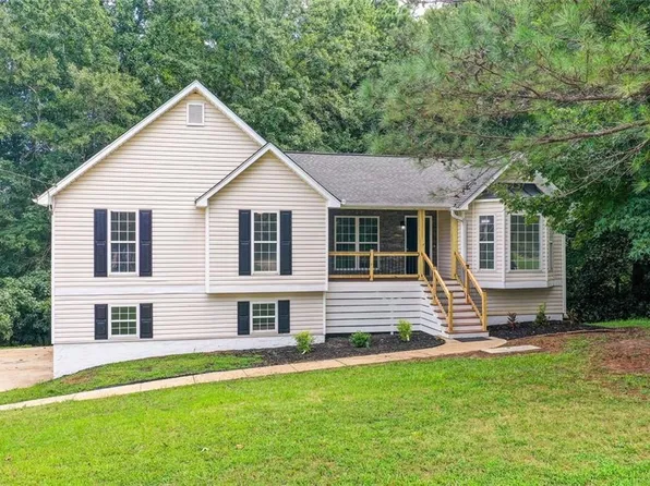 134 Summer Lake Dr, Dallas, GA 30157