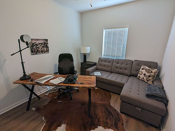 4th image of 2408 Woodland Ct