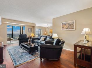 5901 Mount Eagle Dr APT 1105, Alexandria, VA
