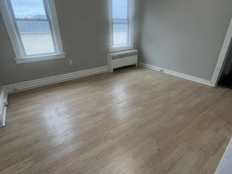 535 21st St #2 — Photo 6
