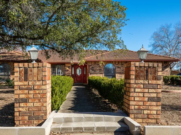 1212 donato, Poteet, TX 78065