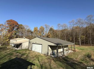 880 S Rocky Comfort Rd, Makanda, IL 62958