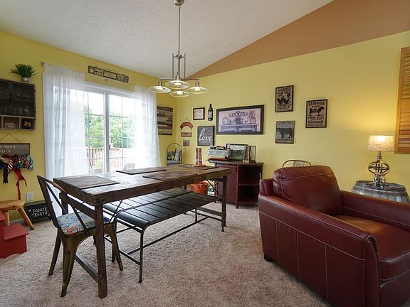 5th image of 5790 New Castle Dr