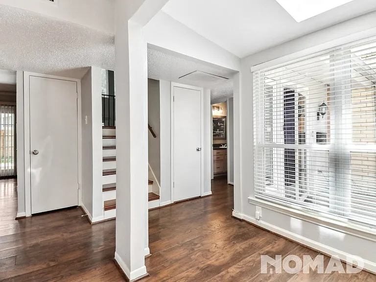 2908 Country Place Cir — Photo 11