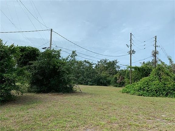 4th image of 3753 38th Ave S