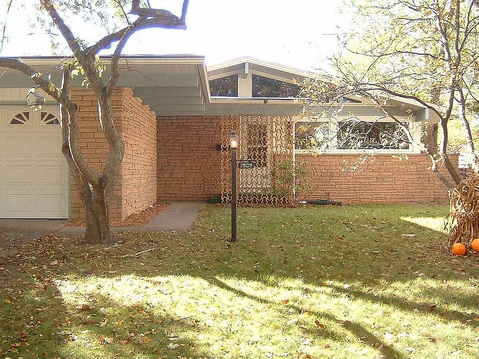 1st image of 2909 Dina St