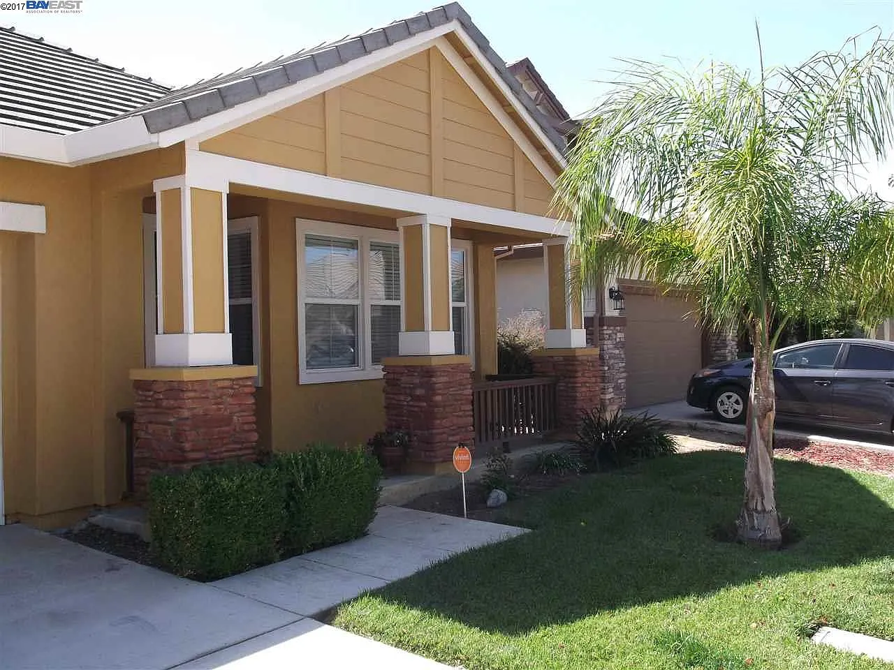 1374 Yosemite Cir photo 1
