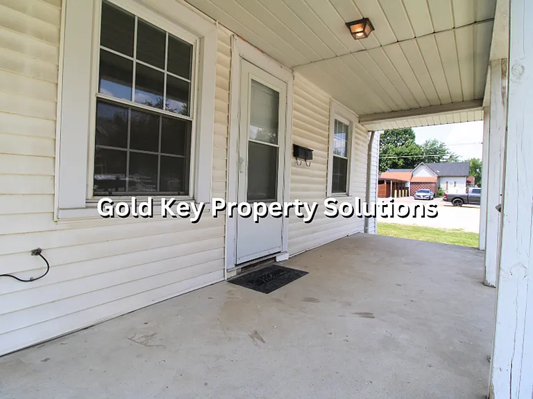 2305 Pitt St — Photo 4