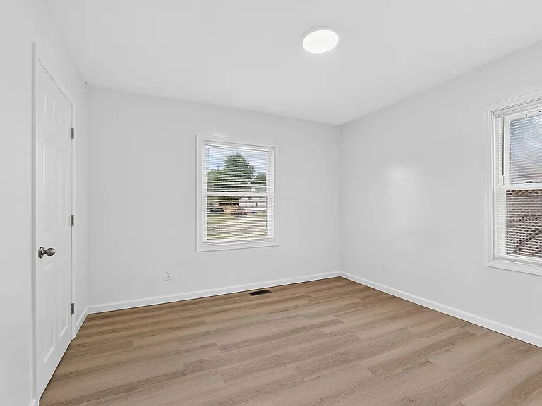 1302 Oakland Park Ave — Photo 11