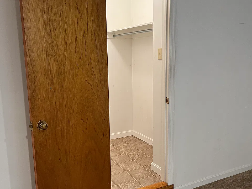 Walk-in closet