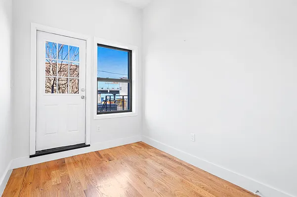 Rented by Douglas Elliman | media 23