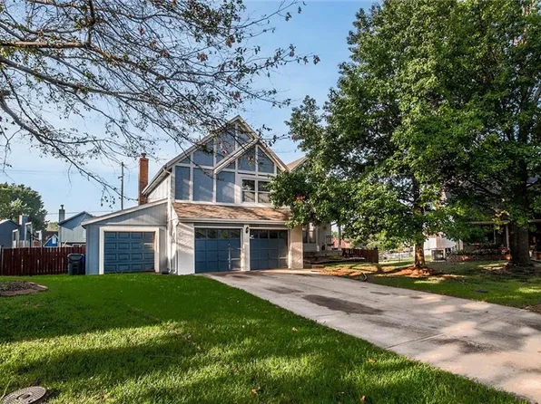 2133 E 155th St, Olathe, KS 66062