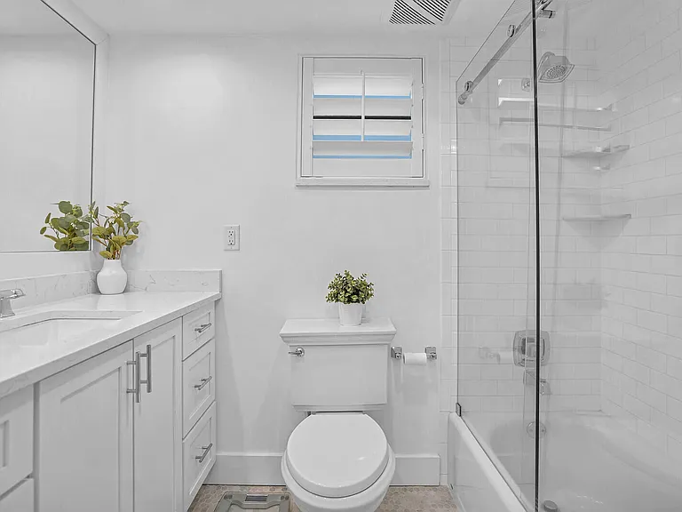 11863 Wimbledon Cir #423 — Photo 9