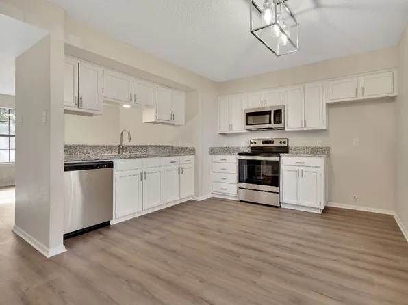 716 W Mulberry St #22, Denton, TX 76201