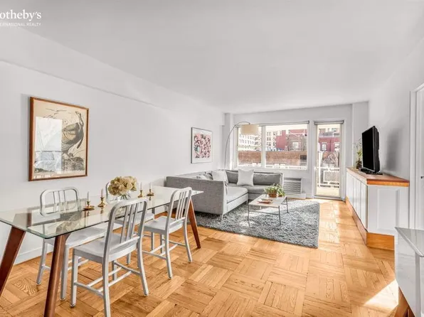 40 East 9th Street image 1 of 14