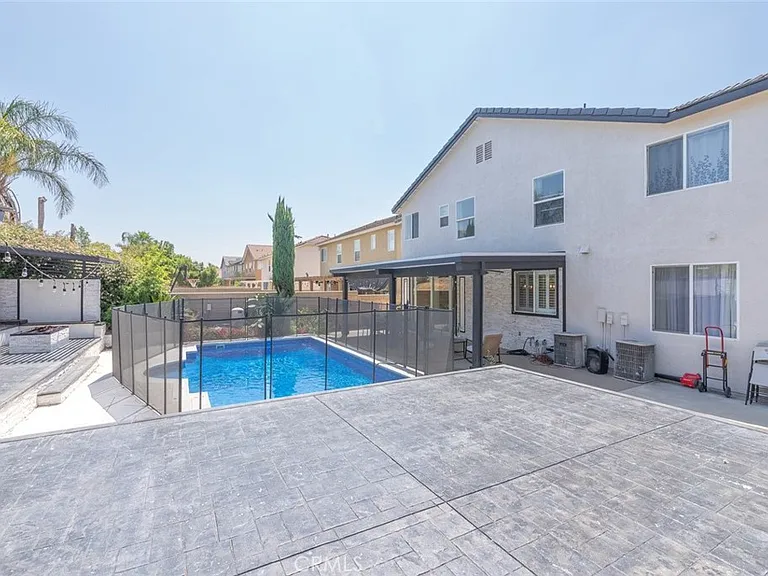 15736 Home Ct — Photo 27