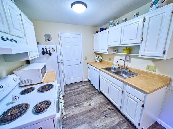 Heathbriar Apartments | 4874 S Village Dr, Toledo, OH