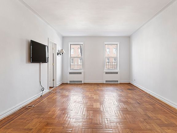 2nd image of 414 Albemarle Rd APT 2E