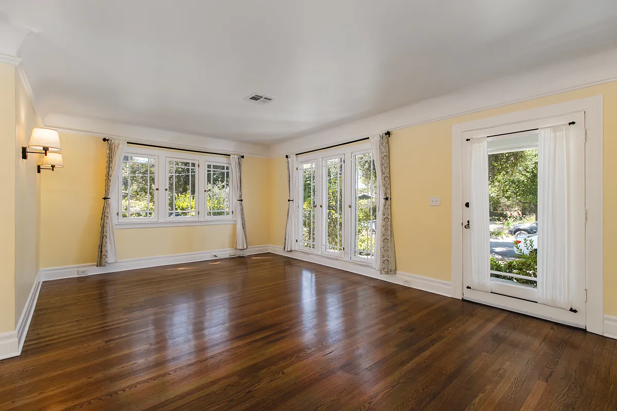 Living Room // Front Entrance - 650 N Chester Ave